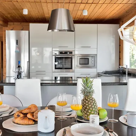 Increible De Madera Con Vistas Al Mar Holiday home